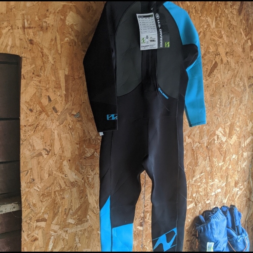 Men's diving suit NWT